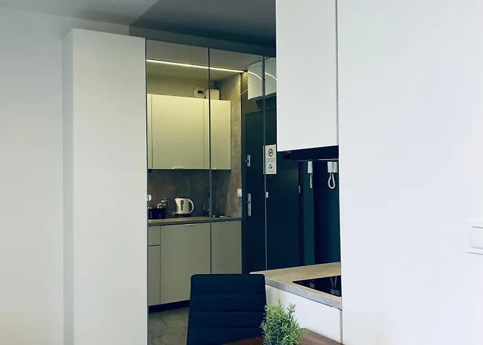 Apartman Enes Legnicka Street 59d *