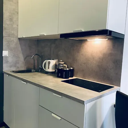 Апартаменти Enes Legnicka Street 59d *